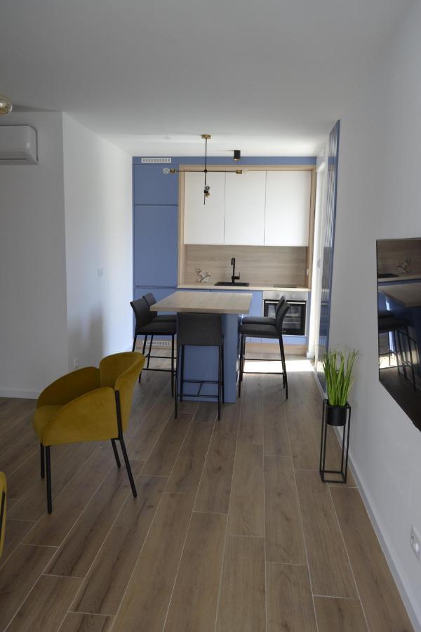 Villa Apartment Joel Trogir Eksteriør billede