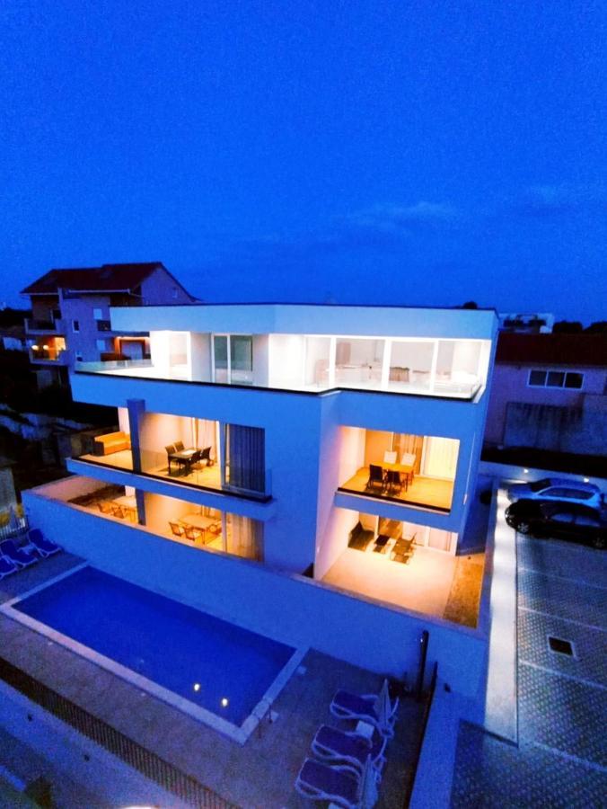 Villa Apartment Joel Trogir Eksteriør billede